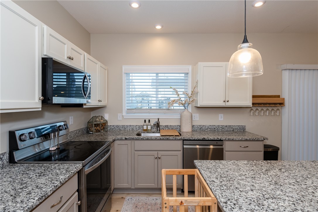 7026 Honeylocust Street