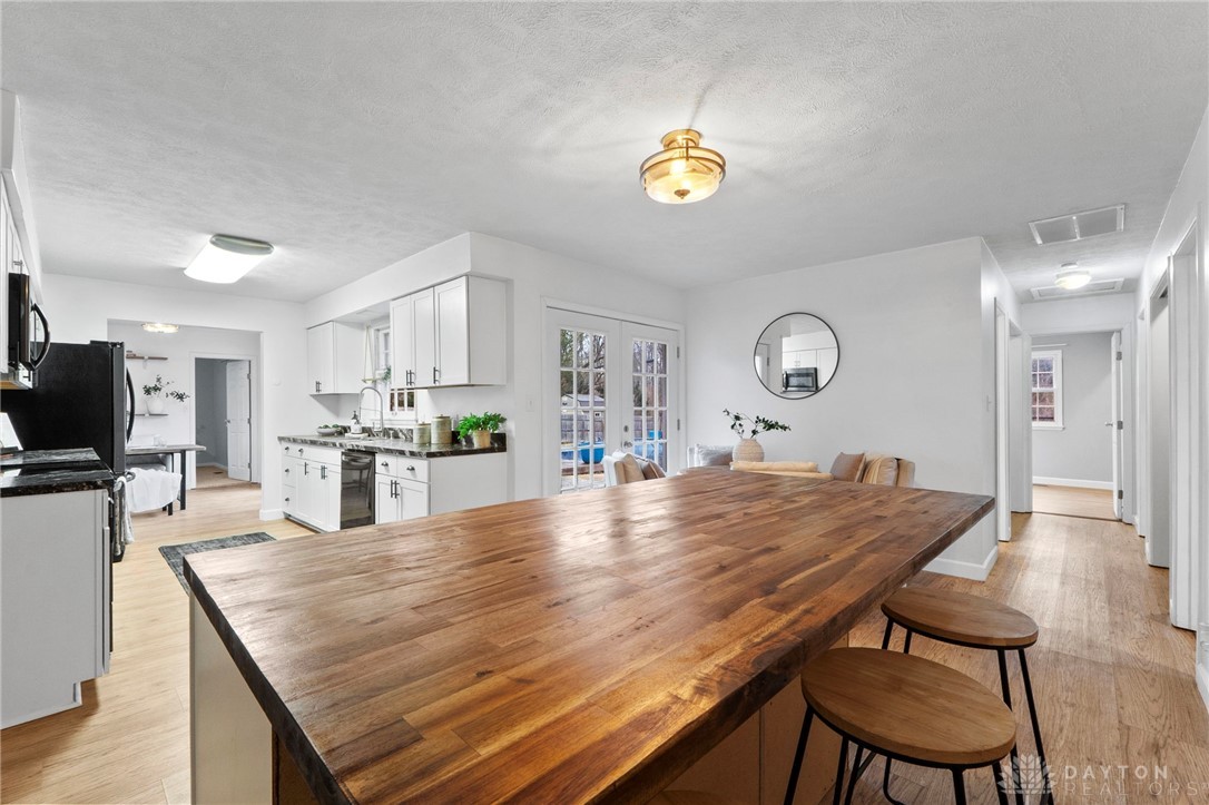 1526 Wedgewood Drive