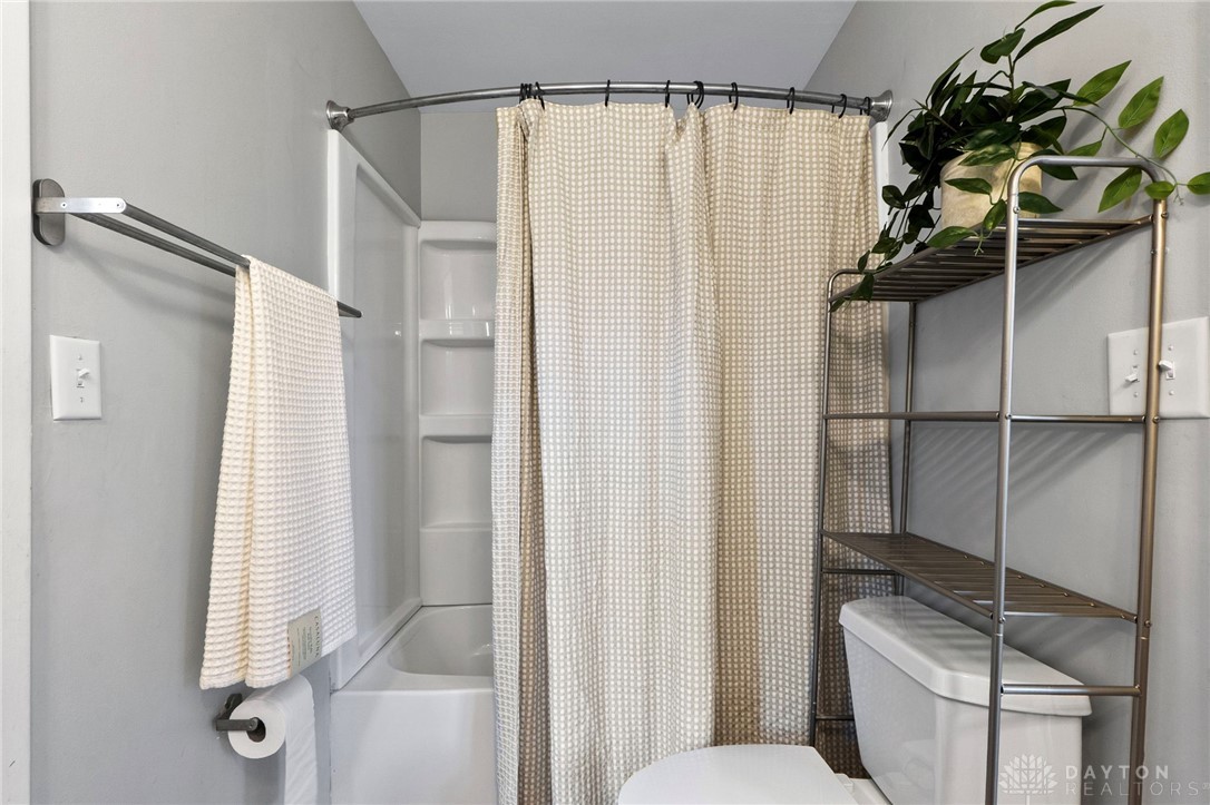 1526 Wedgewood Drive