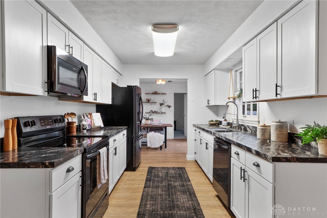 1526 Wedgewood Drive