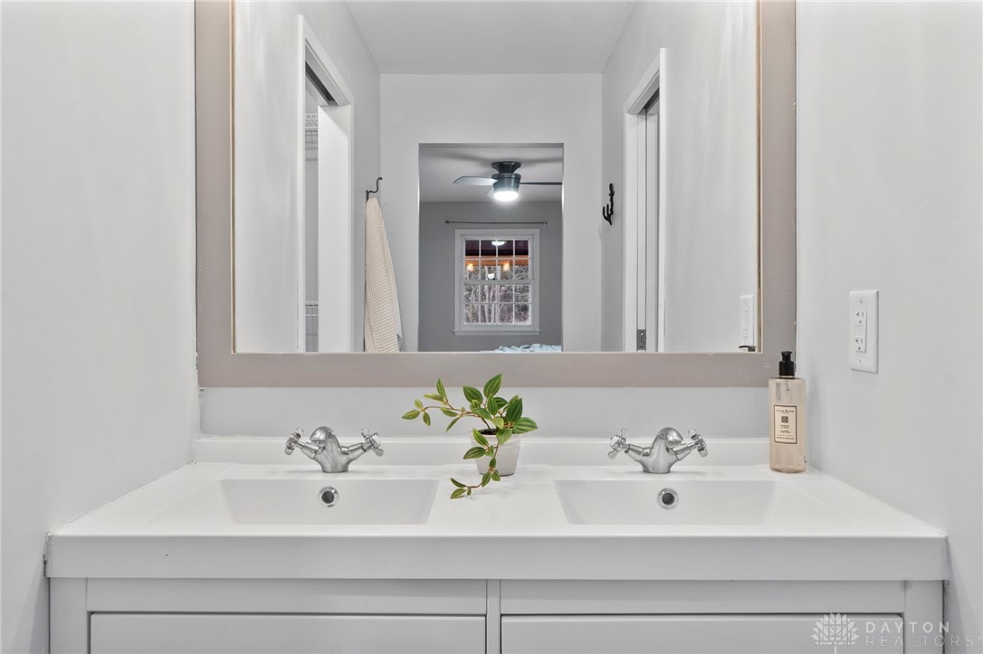 1526 Wedgewood Drive