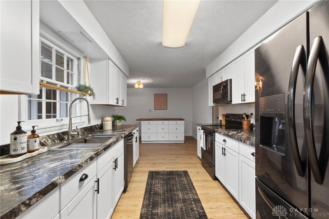 1526 Wedgewood Drive