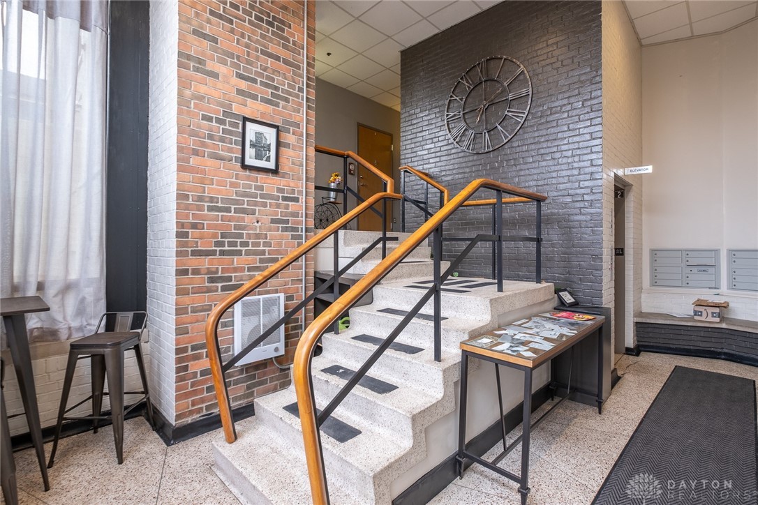 207 E 6th Street 204