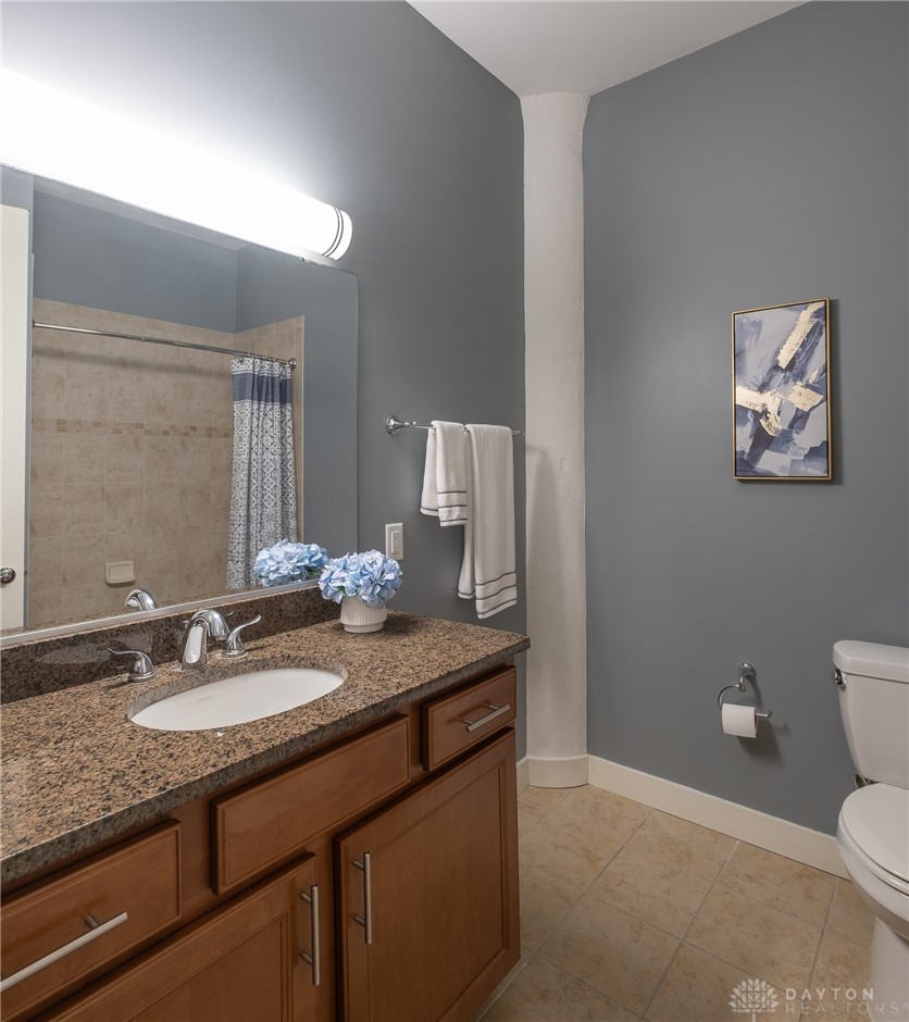 207 E 6th Street 204
