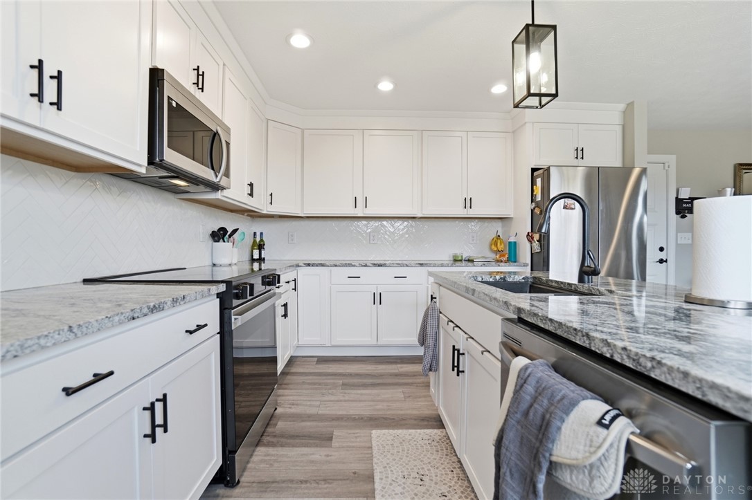 2203 Cobblestone Court