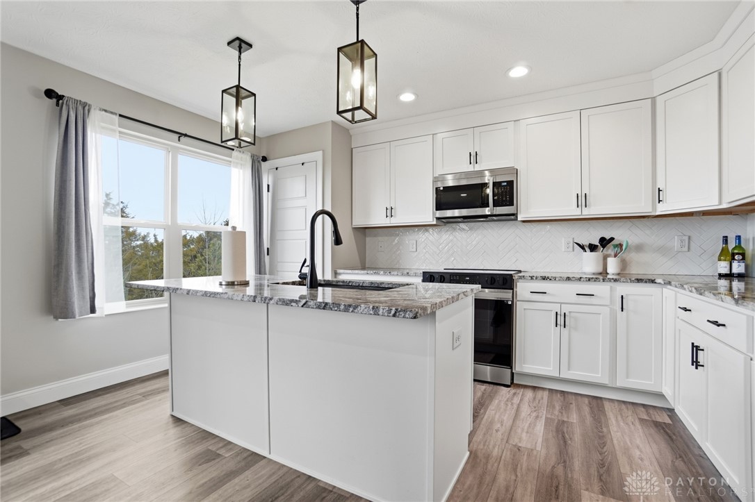 2203 Cobblestone Court