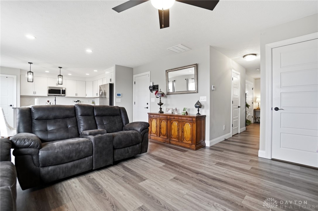 2203 Cobblestone Court