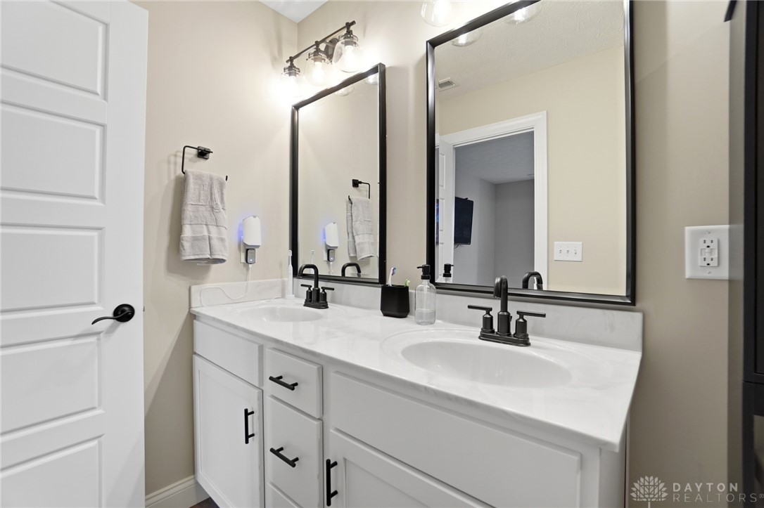 2203 Cobblestone Court