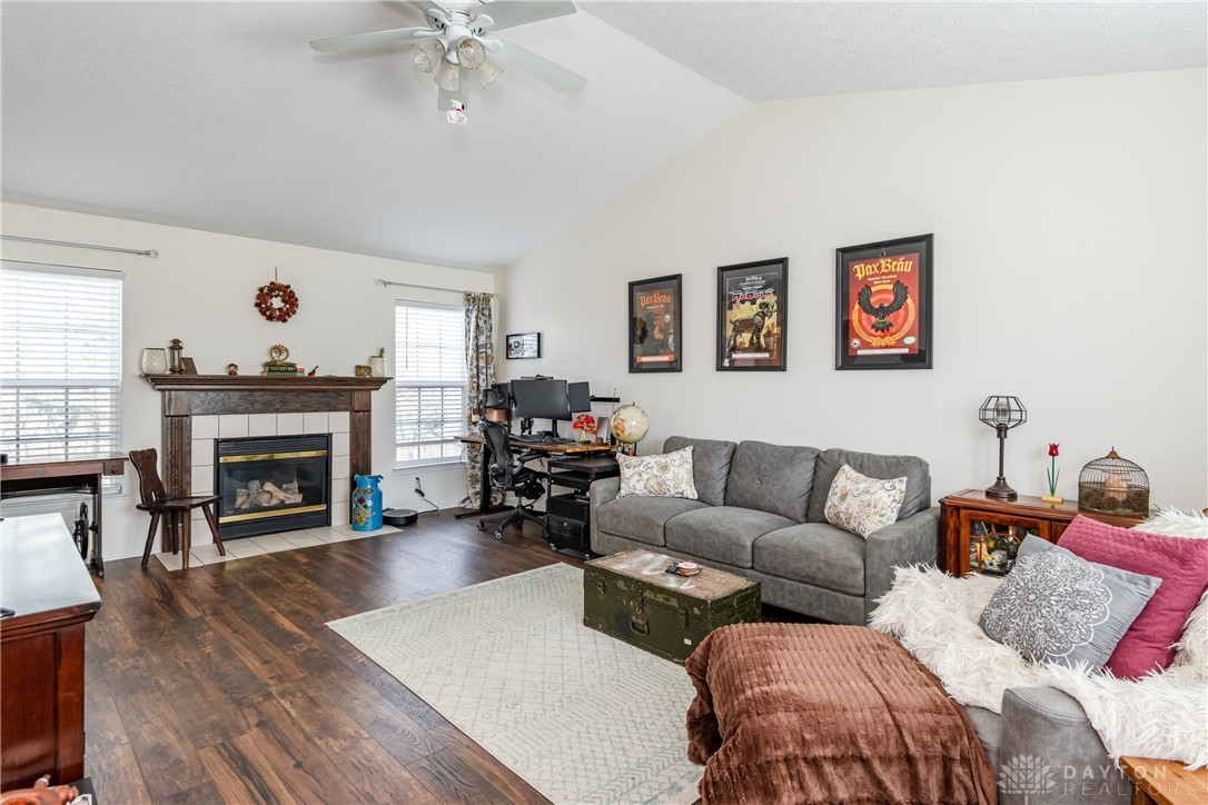 3647 King Edward Way