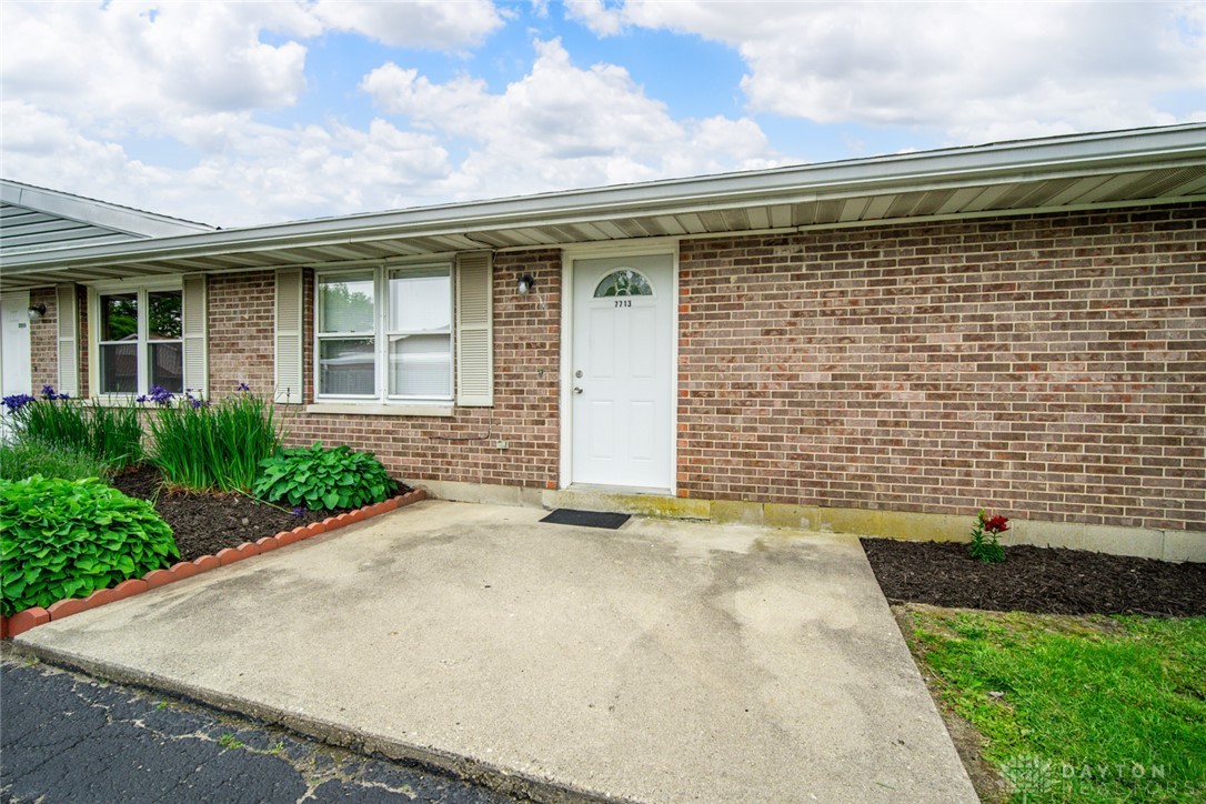 7709 Essington Circle