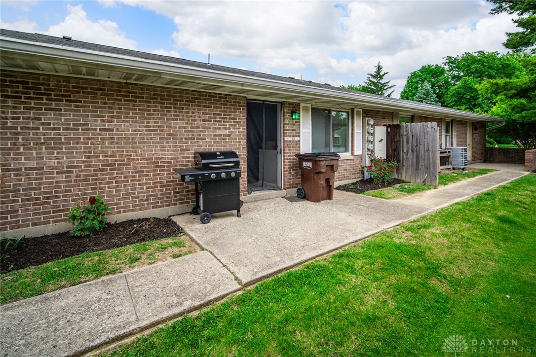 7709 Essington Circle