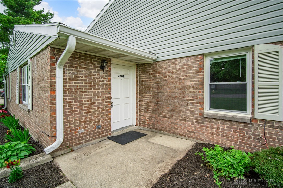 7709 Essington Circle