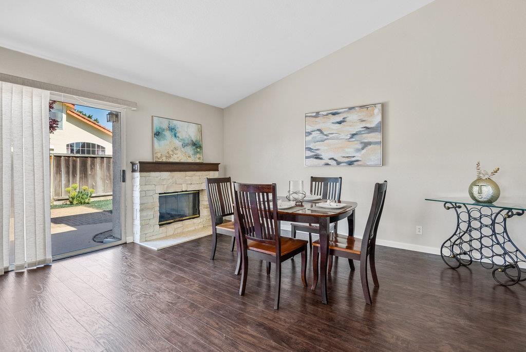 313 Costa Del Mar RD