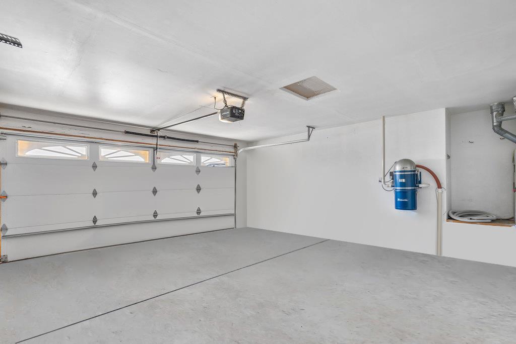 313 Costa Del Mar RD