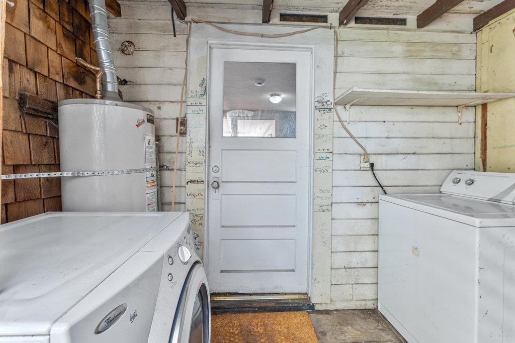 161 Eaton ST