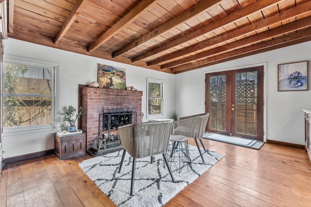 161 Eaton ST
