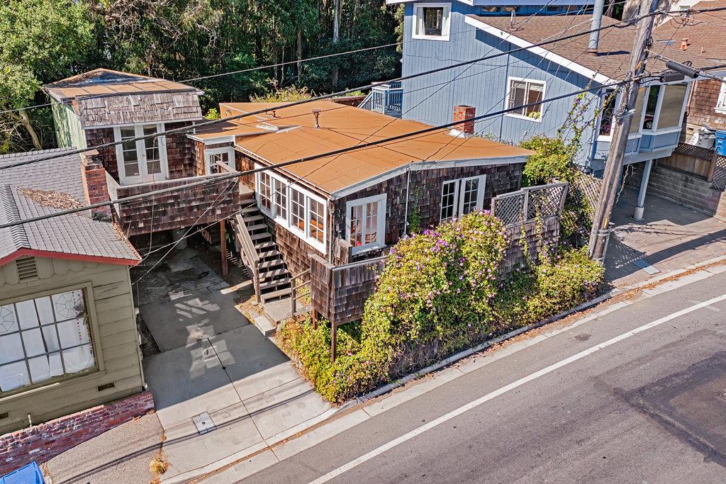 161 Eaton ST