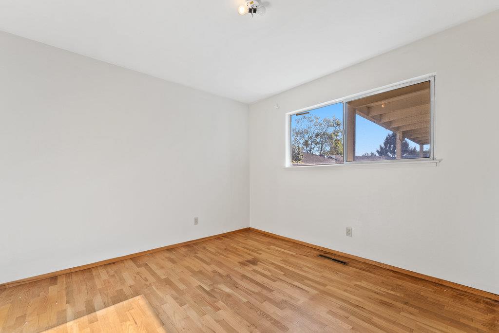 1430 Eastcrest CT