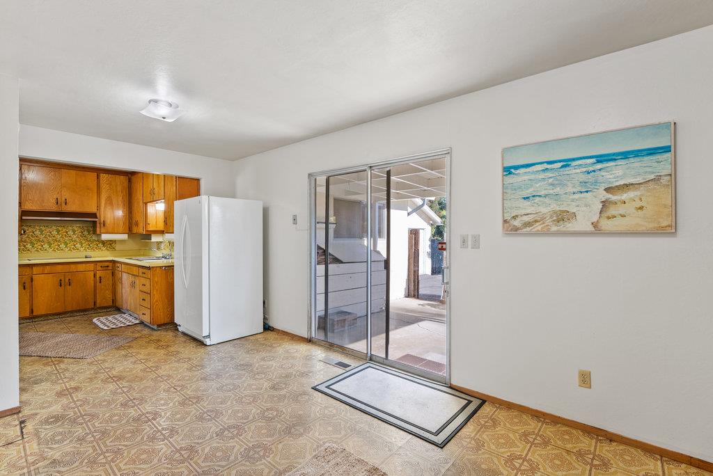 1430 Eastcrest CT