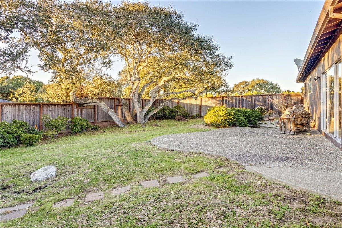 15175 Oak Hills Drive