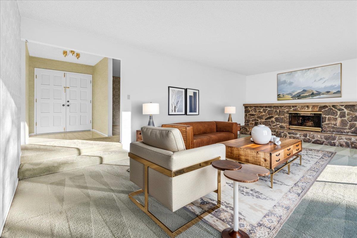 15175 Oak Hills Drive