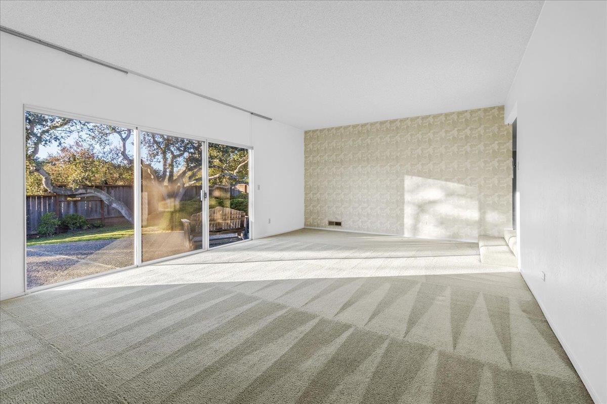 15175 Oak Hills Drive