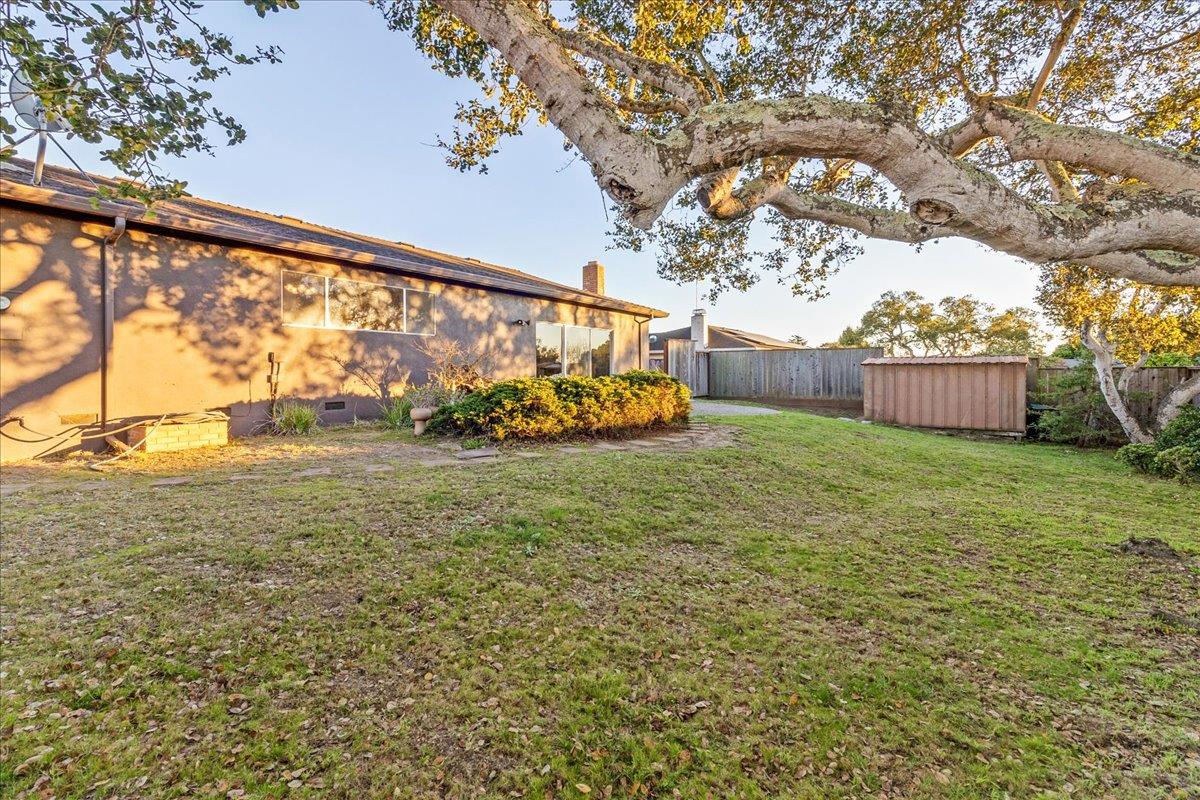 15175 Oak Hills Drive