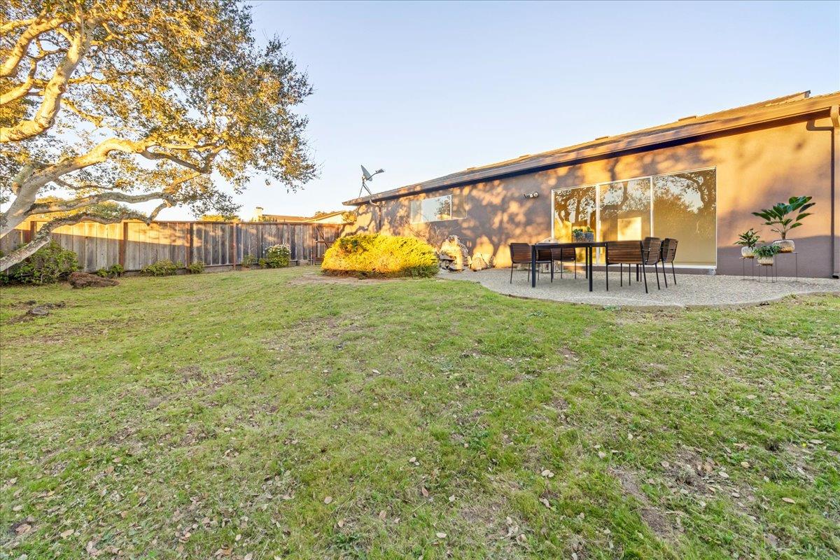 15175 Oak Hills Drive