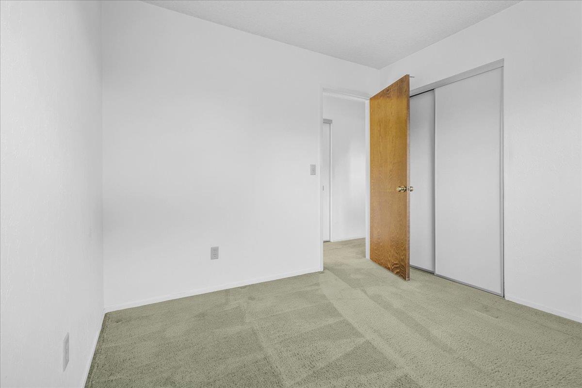 15175 Oak Hills Drive