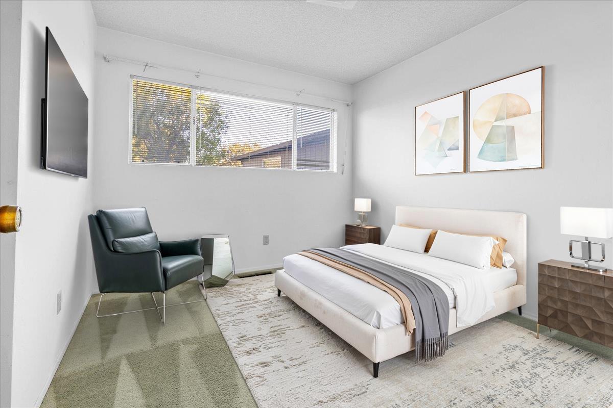 15175 Oak Hills Drive