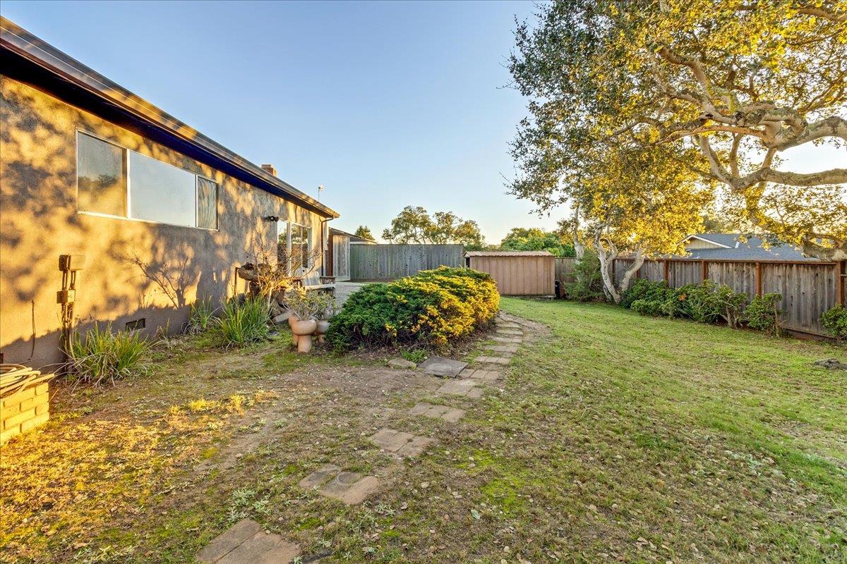 15175 Oak Hills Drive