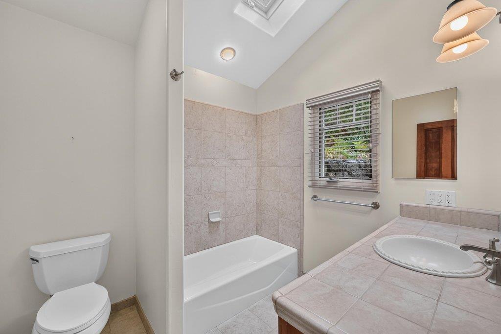 123 Fern Canyon RD