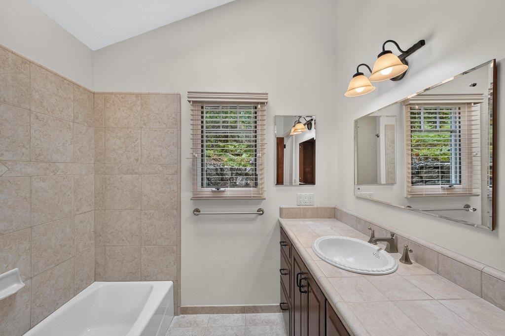 123 Fern Canyon RD