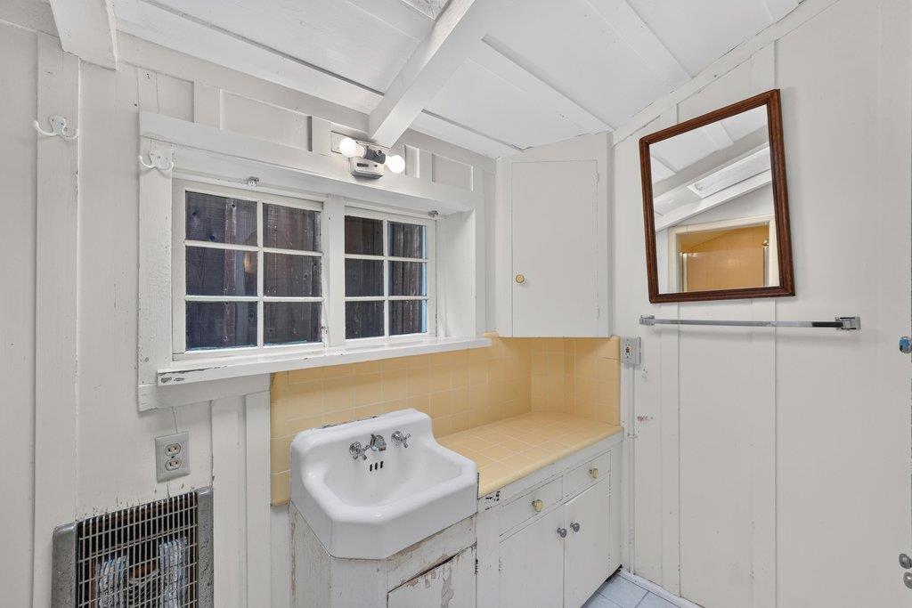 123 Fern Canyon RD