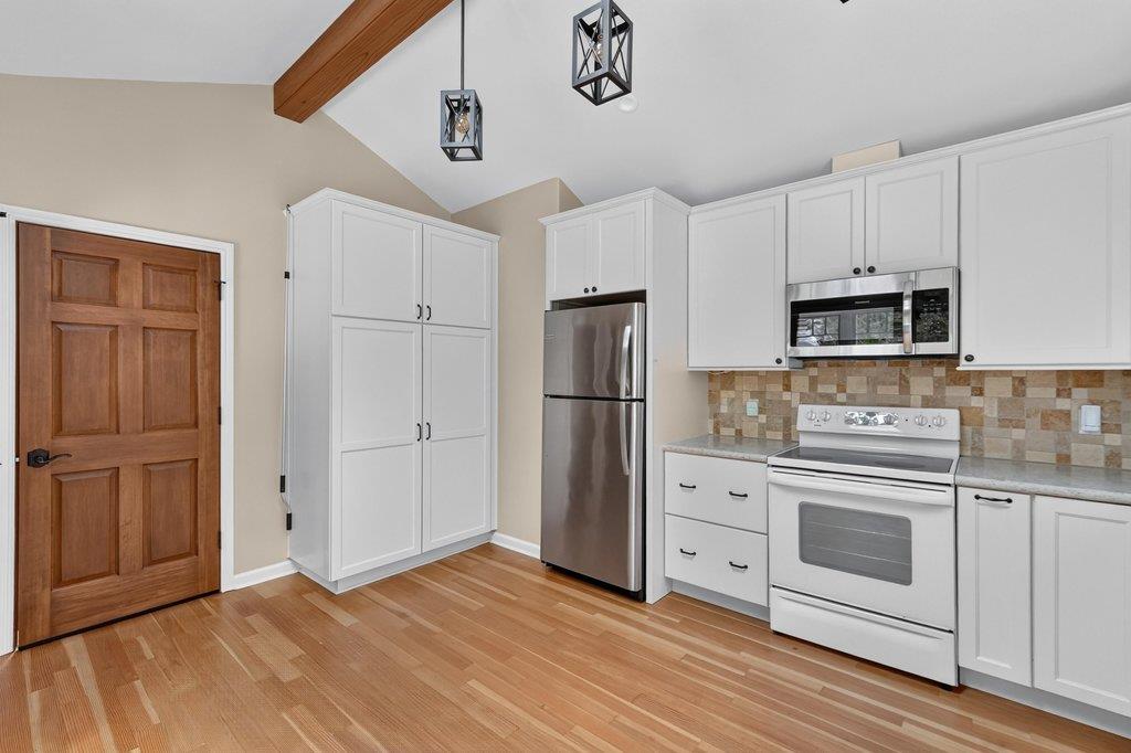 123 Fern Canyon RD