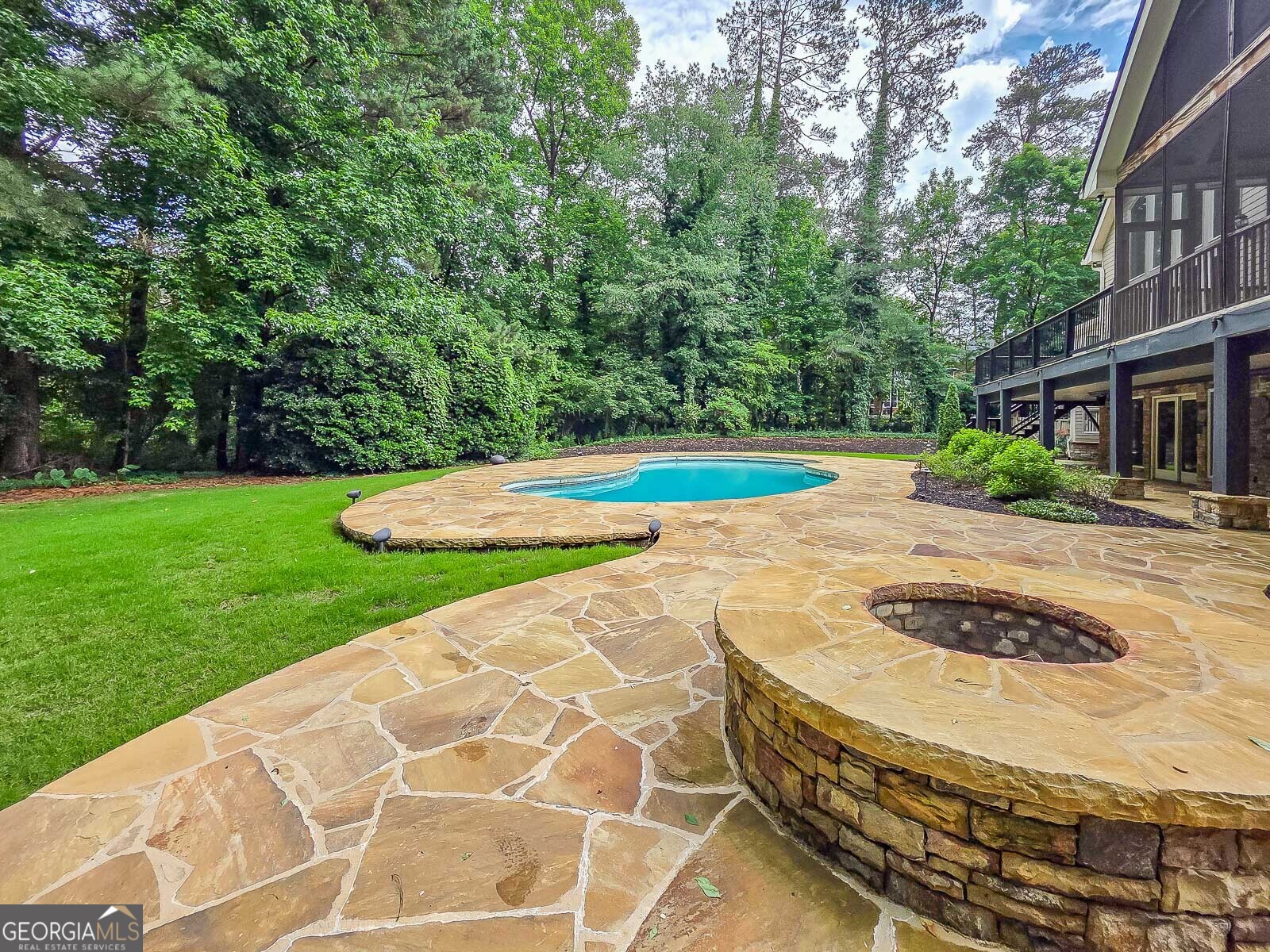 4188 Riverview Drive