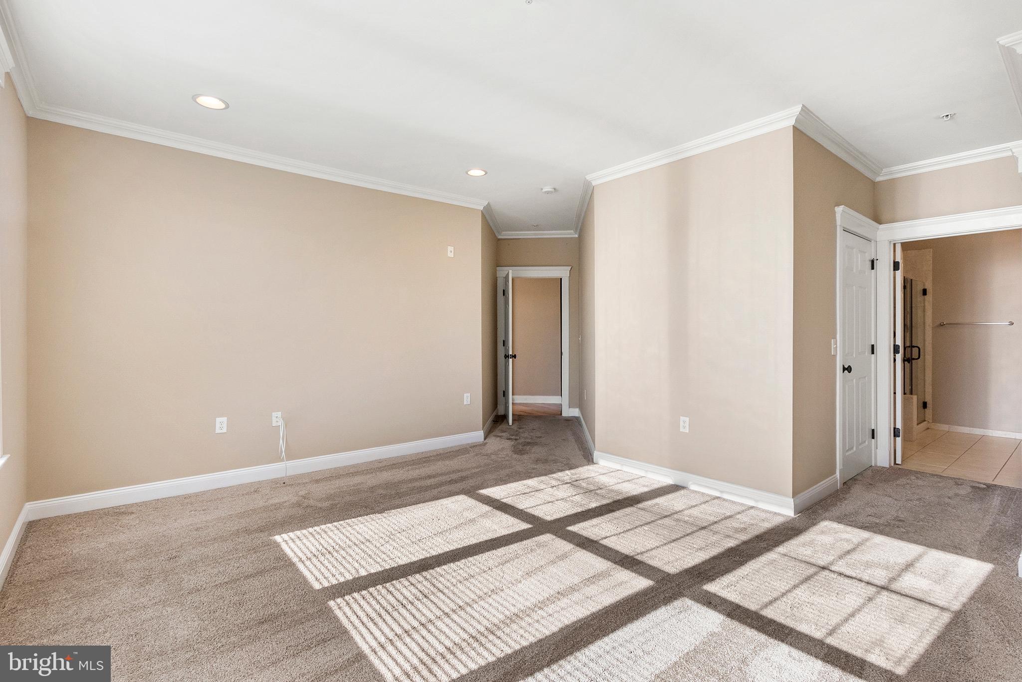200 W ELM ST #1221