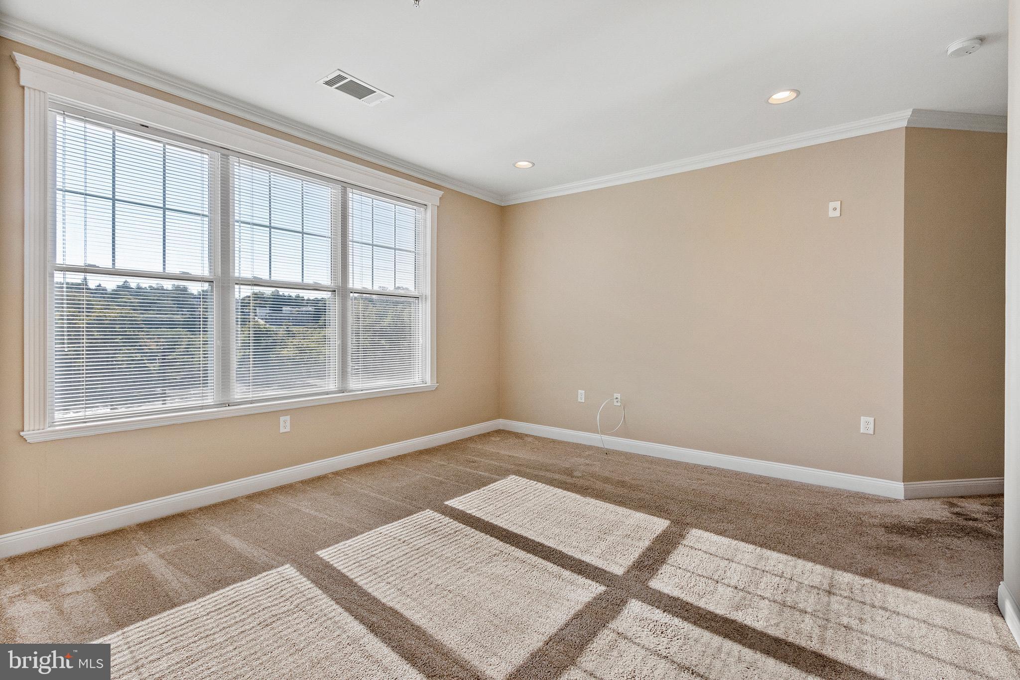 200 W ELM ST #1221