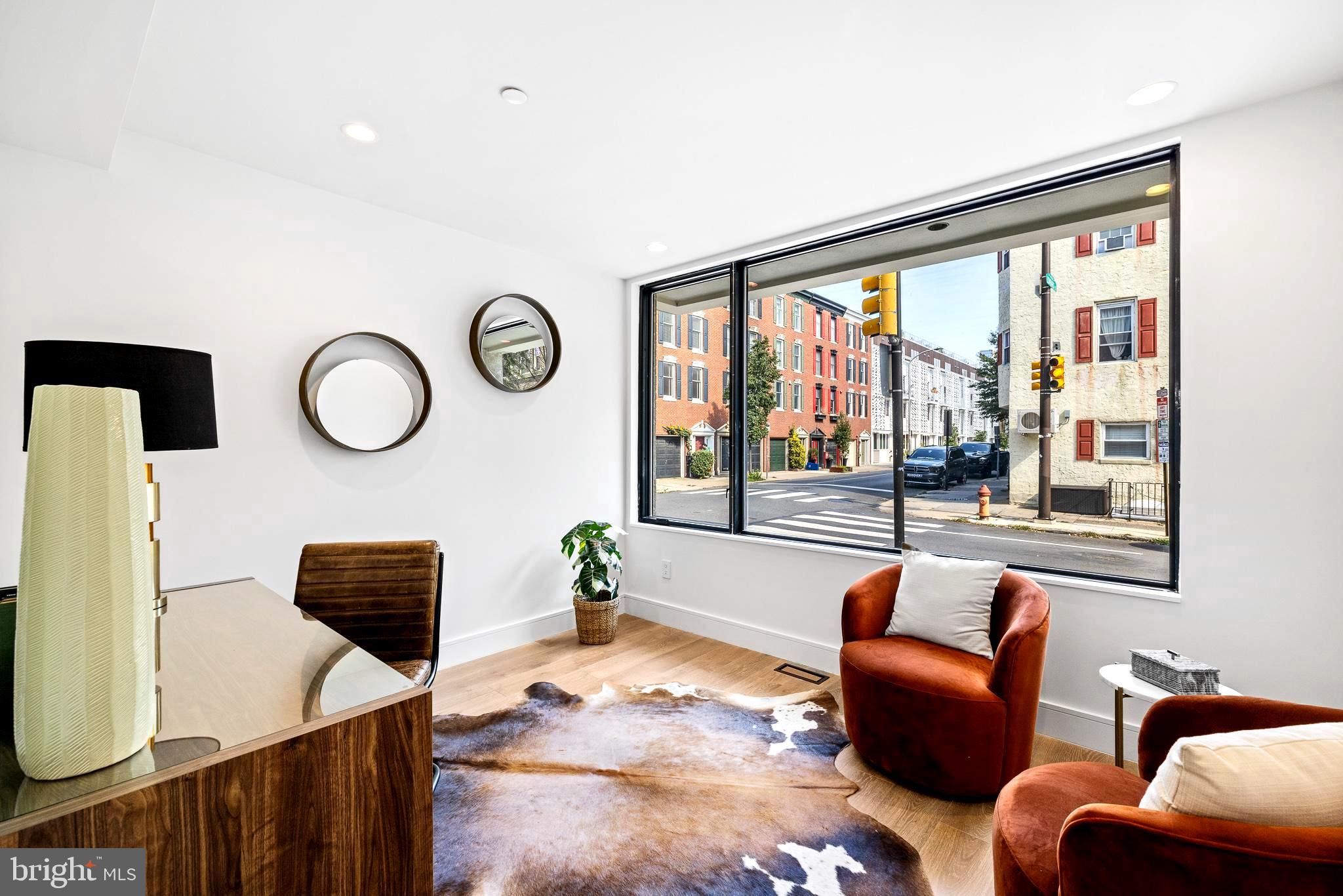 2100 Lombard St