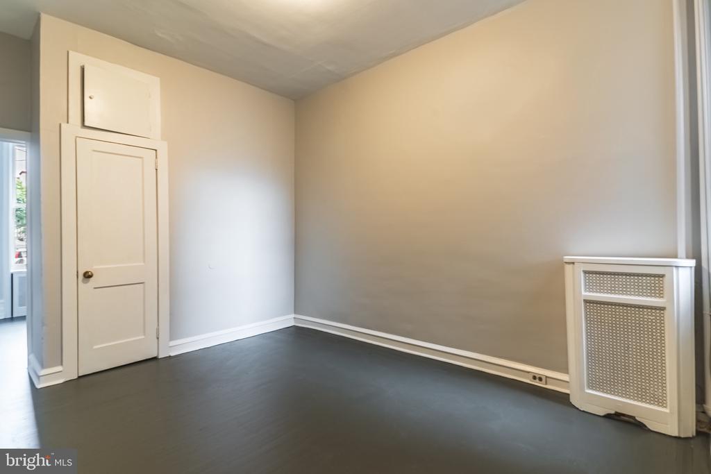876 N 23RD ST #FLOOR #1