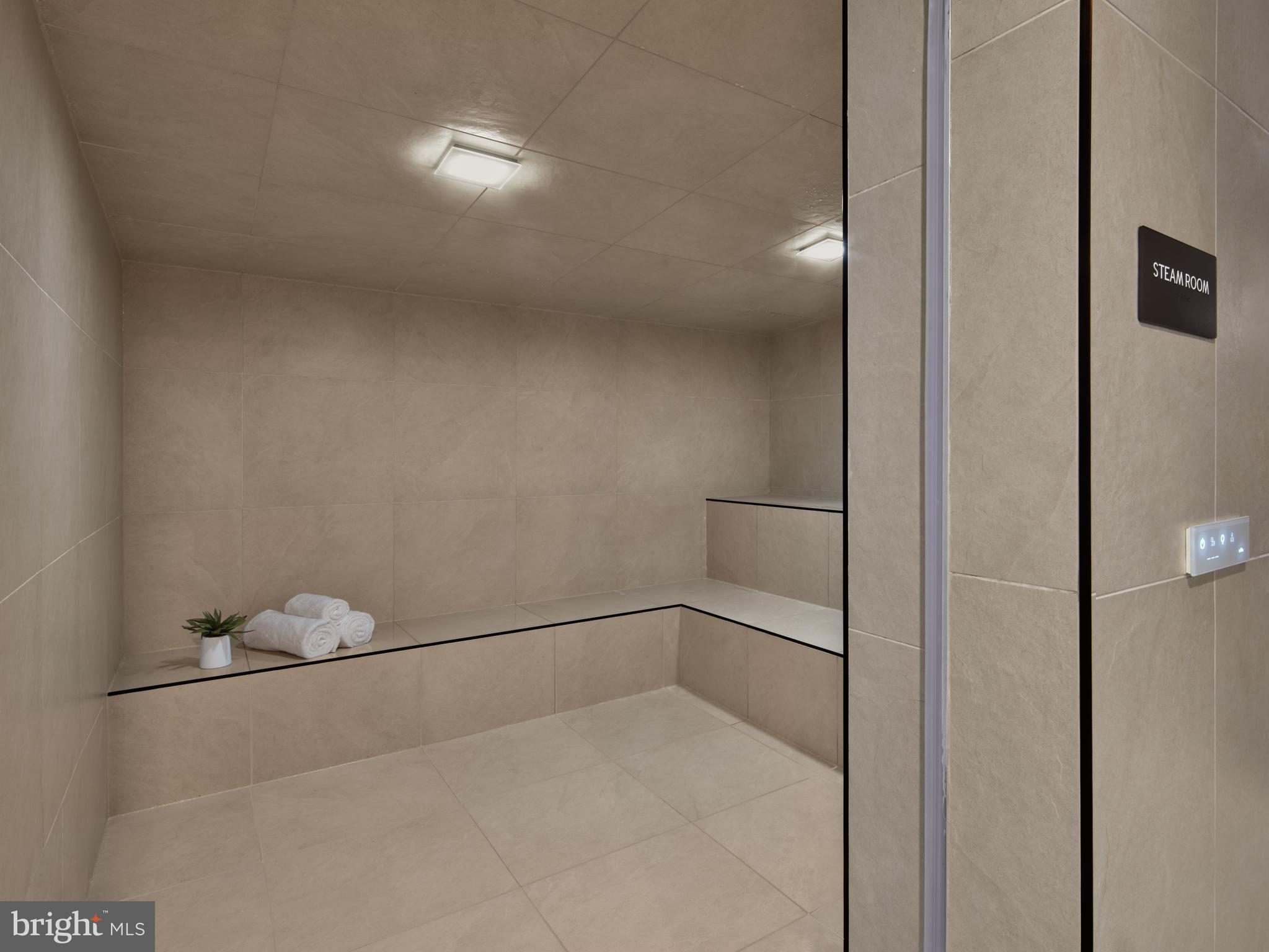1099 GERMANTOWN AVE #PENTHOUSE H1236