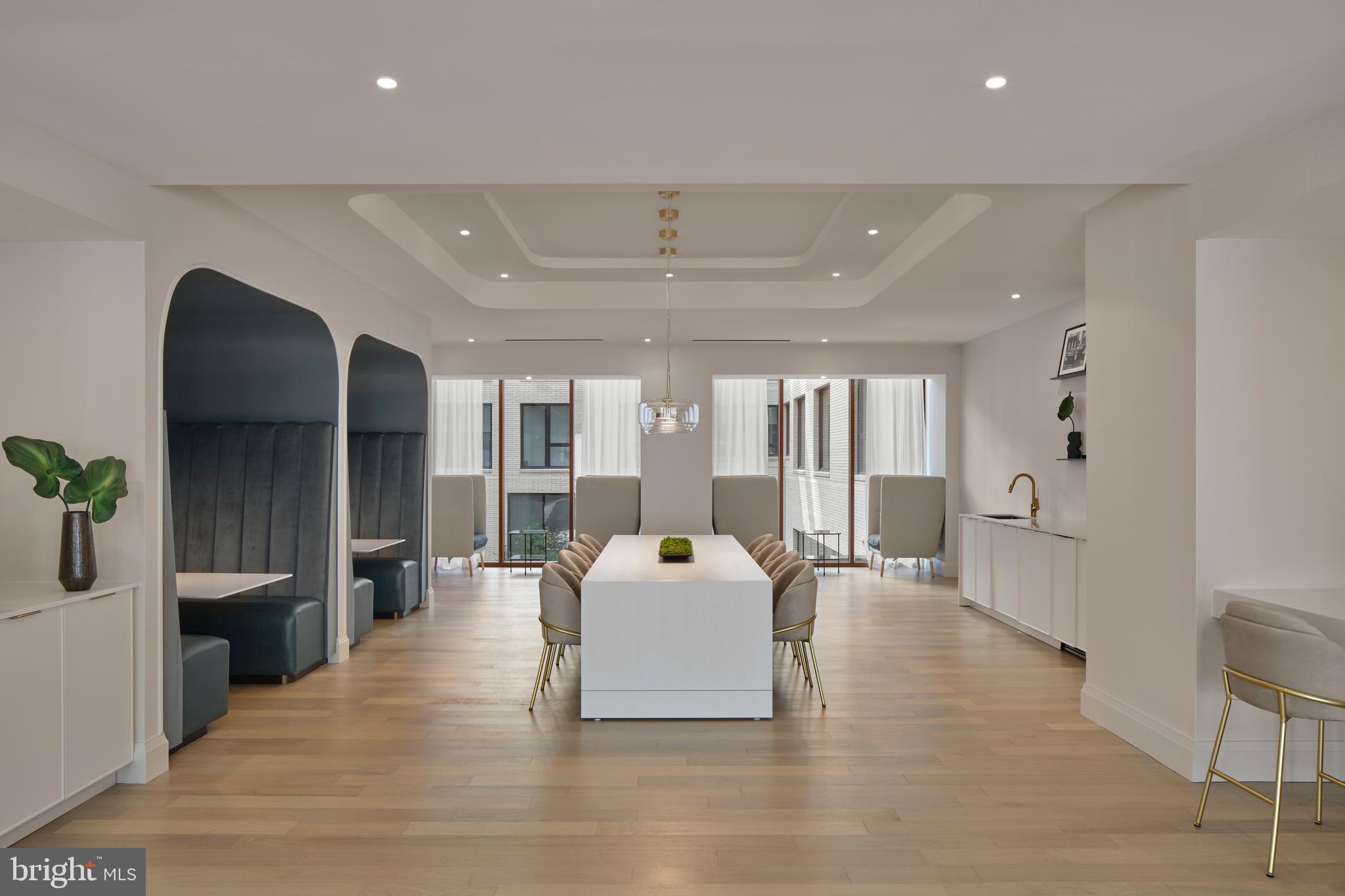 1099 GERMANTOWN AVE #PENTHOUSE H1236