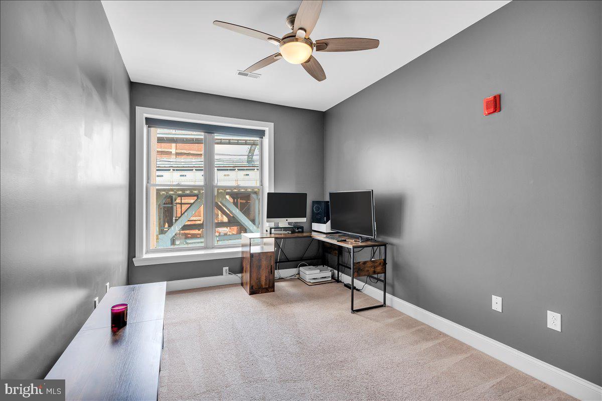 221-23 Race St #7