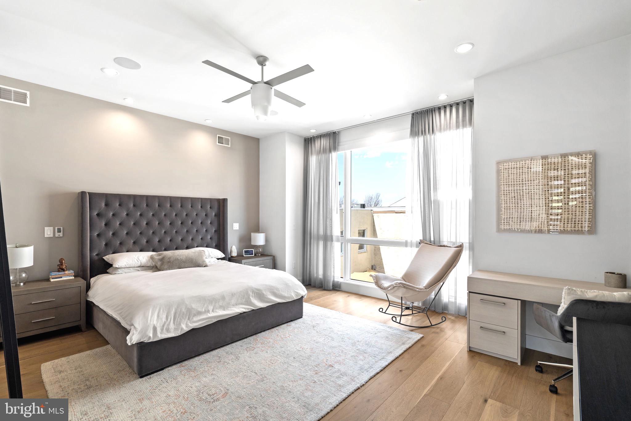 204 W Laurel St #3