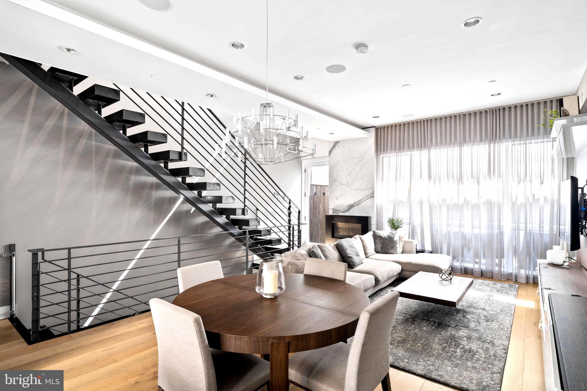 204 W Laurel St #3