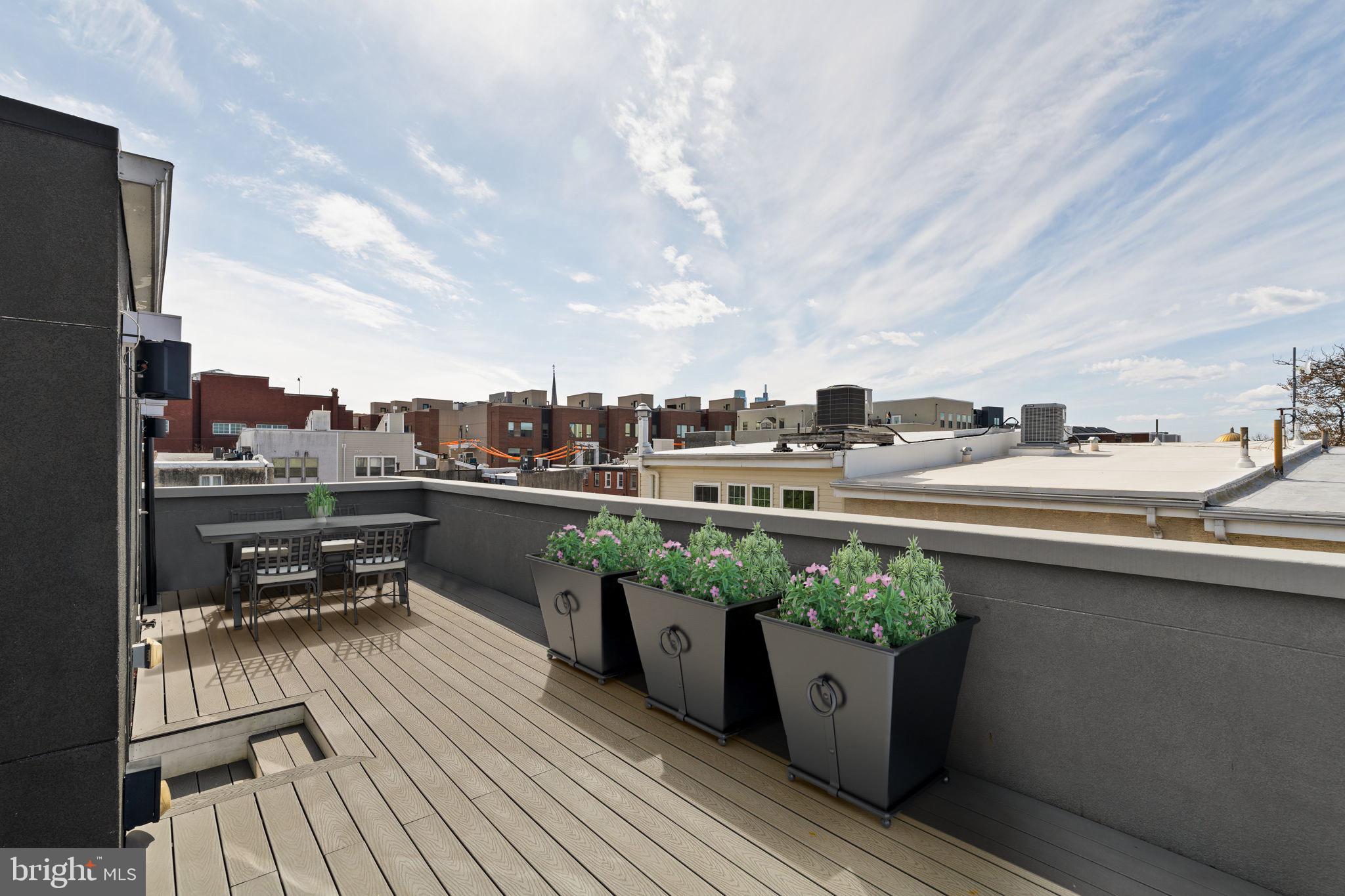 204 W Laurel St #3