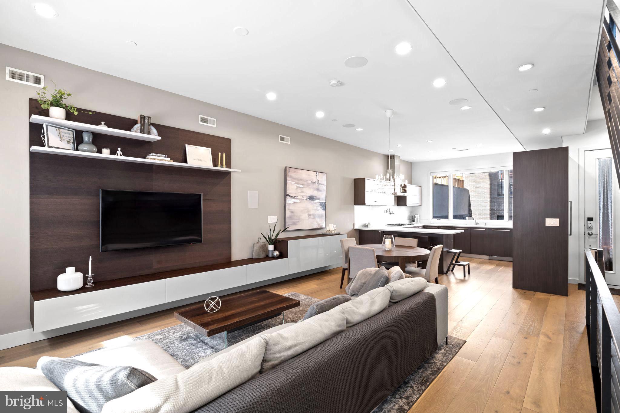 204 W Laurel St #3