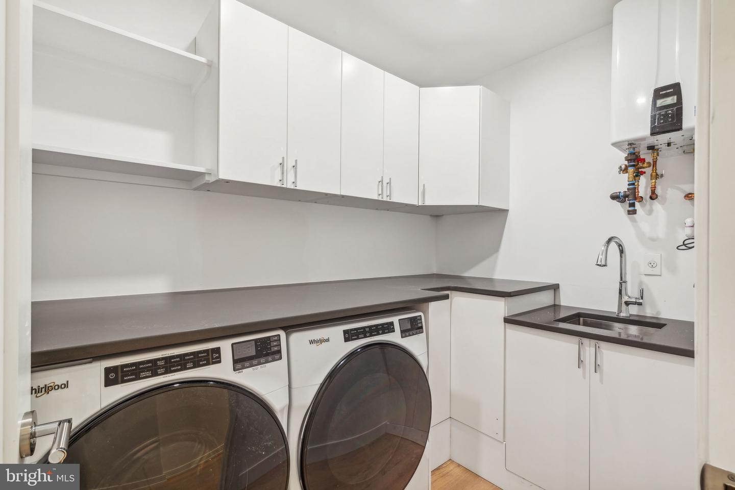 124 N 2nd St #4