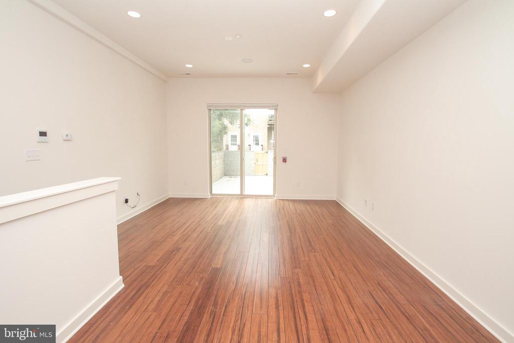 864 N 19TH STREET