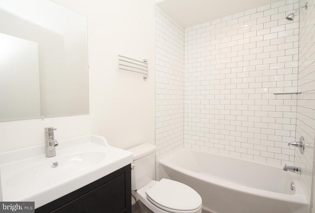 864 N 19TH STREET